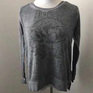 💙3 for $15💙 Gray Sweatshirt with Flower